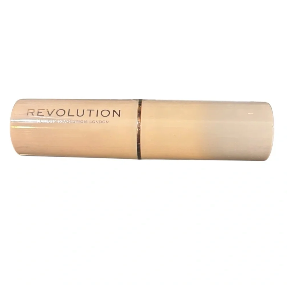 Makeup Revolution Fast Base Stick Foundation NIP